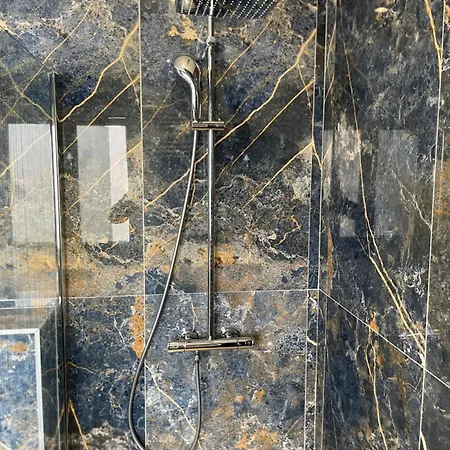 Agreable Maison De A 500 Metres De La Cite בית נופש *