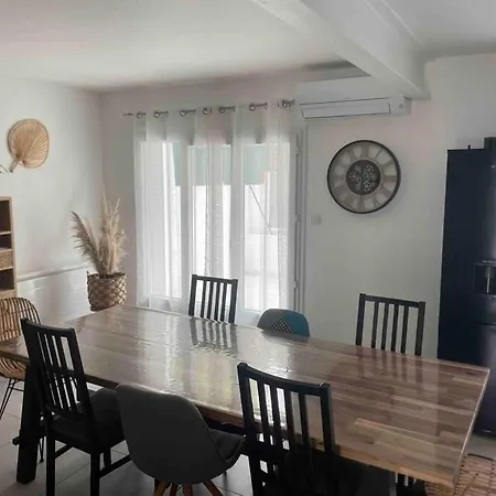 Agreable Maison De A 500 Metres De La Cite * קרקסון