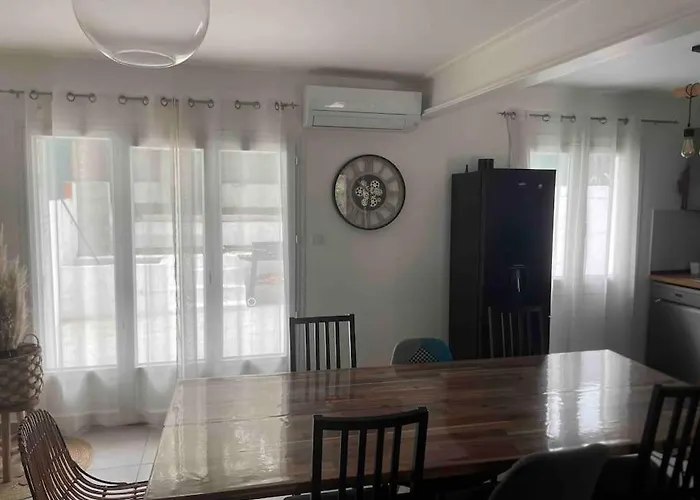 Agreable Maison De A 500 Metres De La Cite